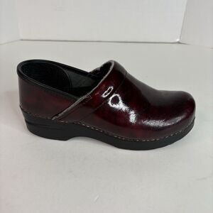 Dansko Clogs Professional Leather Size 38, (us 7) Maroon, Comfort, 506220202
